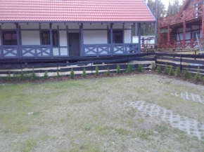 DOMEK U FLORIANA I KONRADA, Załakowo